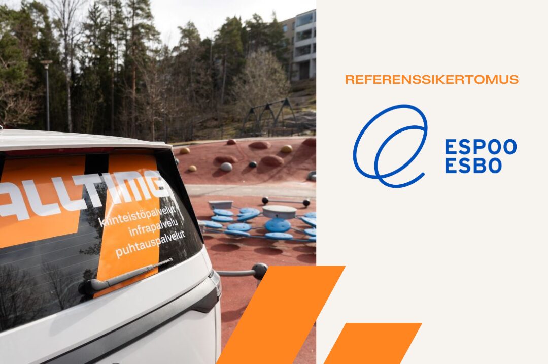 Alltimen huoltoauto Espoon kaupungin päiväkodin leikkikentällä kerrostalon edustalla. Ammattimaiset kiinteistöpalvelut, ulkoalueiden kunnossapito ja kiinteistönhuolto kouluissa ja päiväkodeissa.